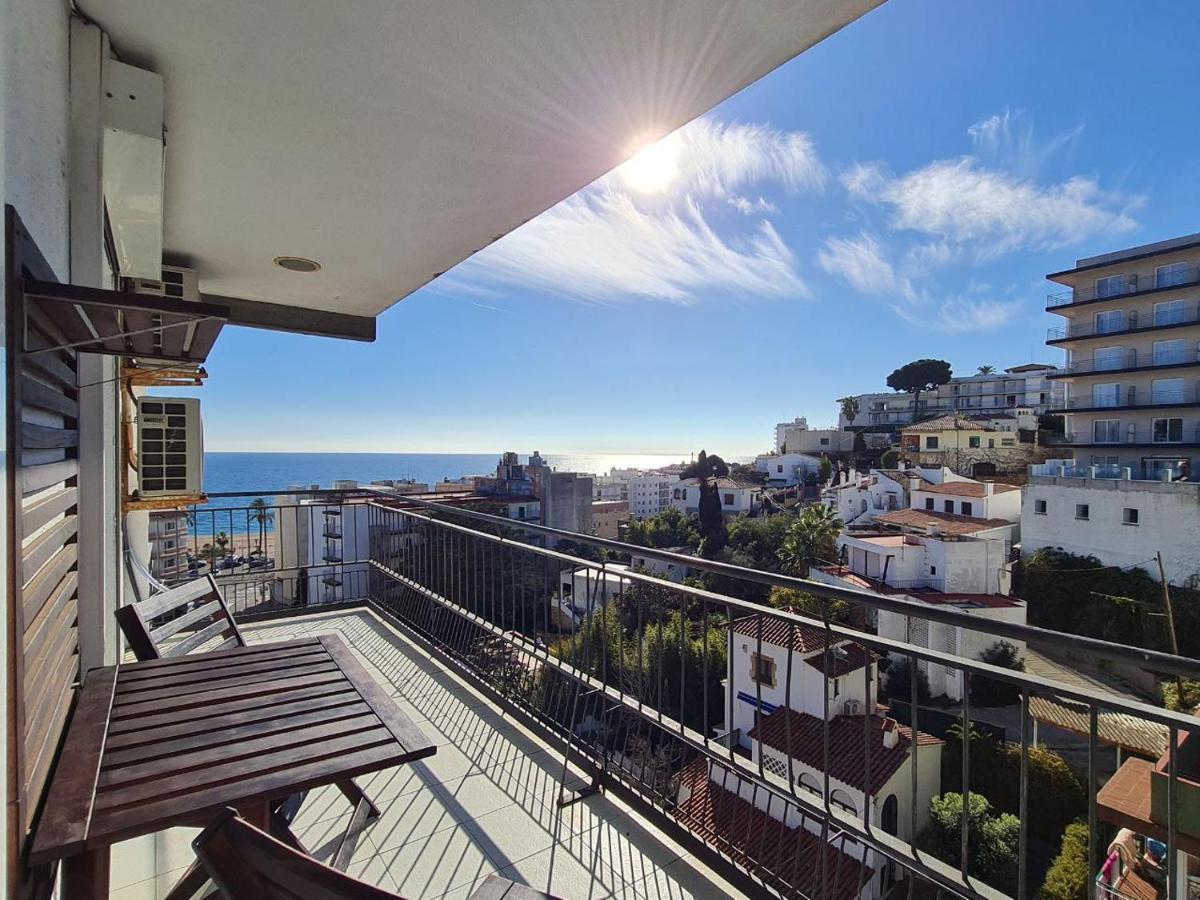 Apartament Pau Casals, 2 Min Walk From The Sea & Sea View Lloret de Mar Buitenkant foto
